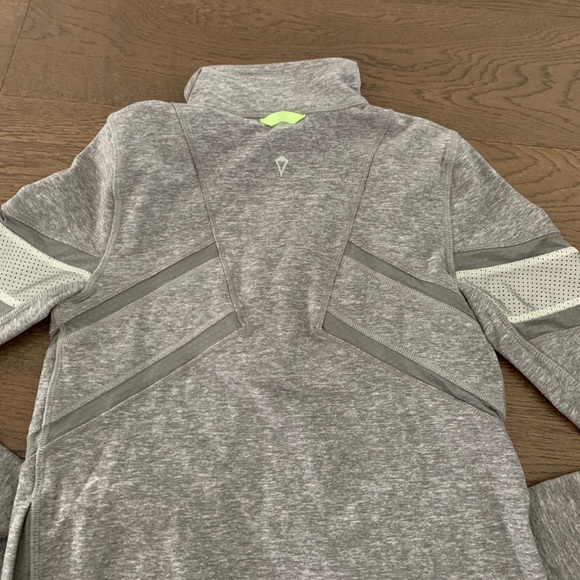 **SOLD** Lululemon Ivivva 1/2 zip mock neck long sleeve size 10 - Picture 6 of 6